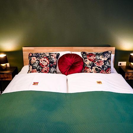 Hotel Residenz Luxury Apartments Metzingen  Bagian luar foto