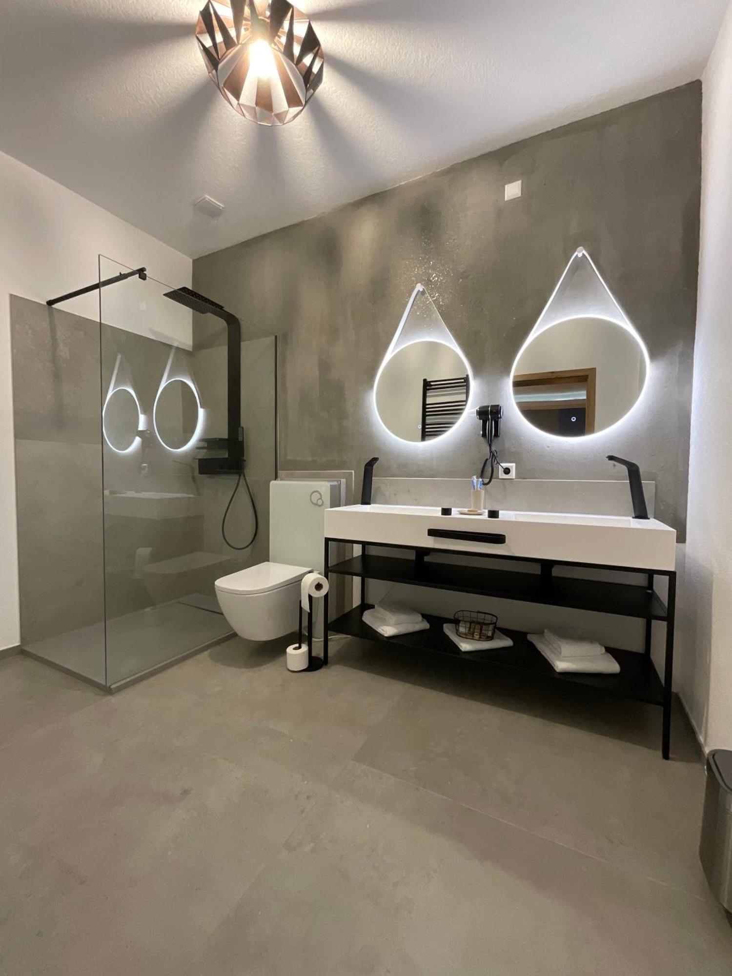 Hotel Residenz Luxury Apartments Metzingen  Bagian luar foto