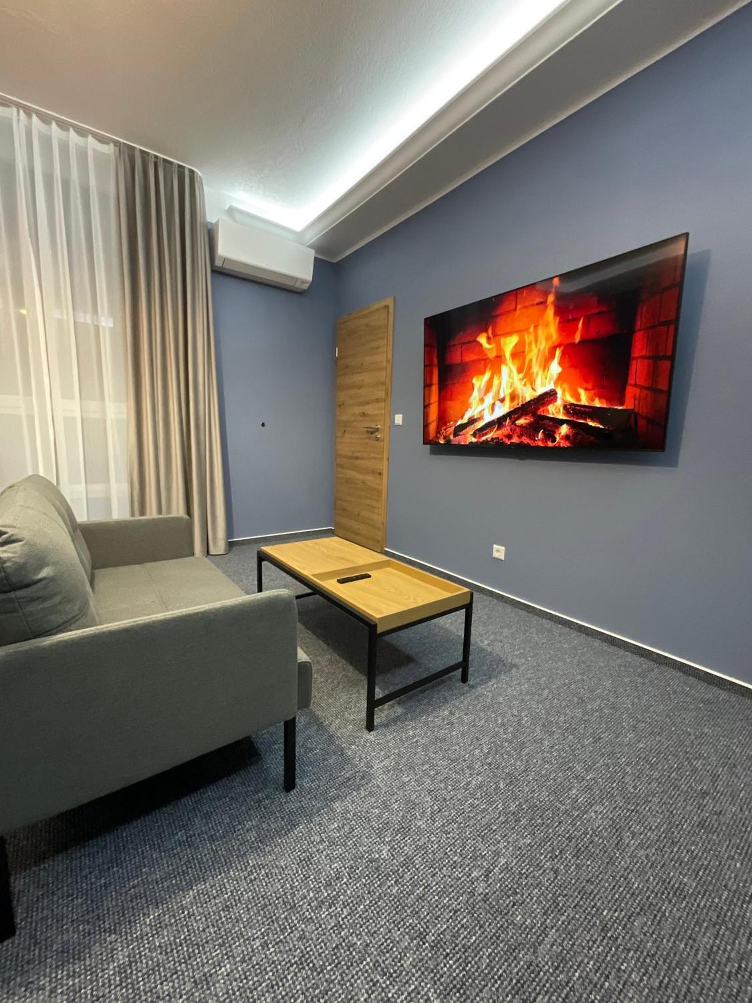 Hotel Residenz Luxury Apartments Metzingen  Bagian luar foto