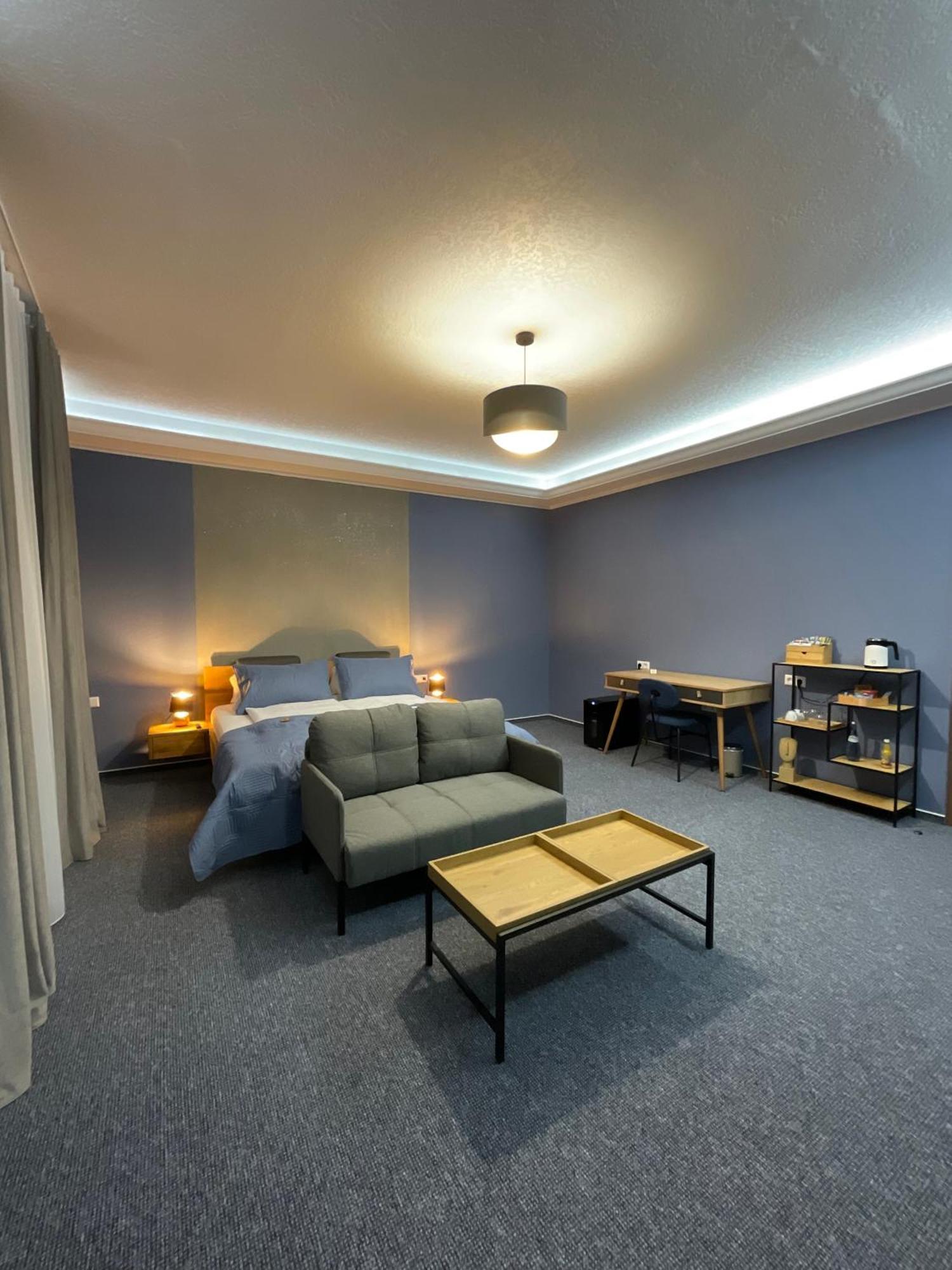 Hotel Residenz Luxury Apartments Metzingen  Bagian luar foto