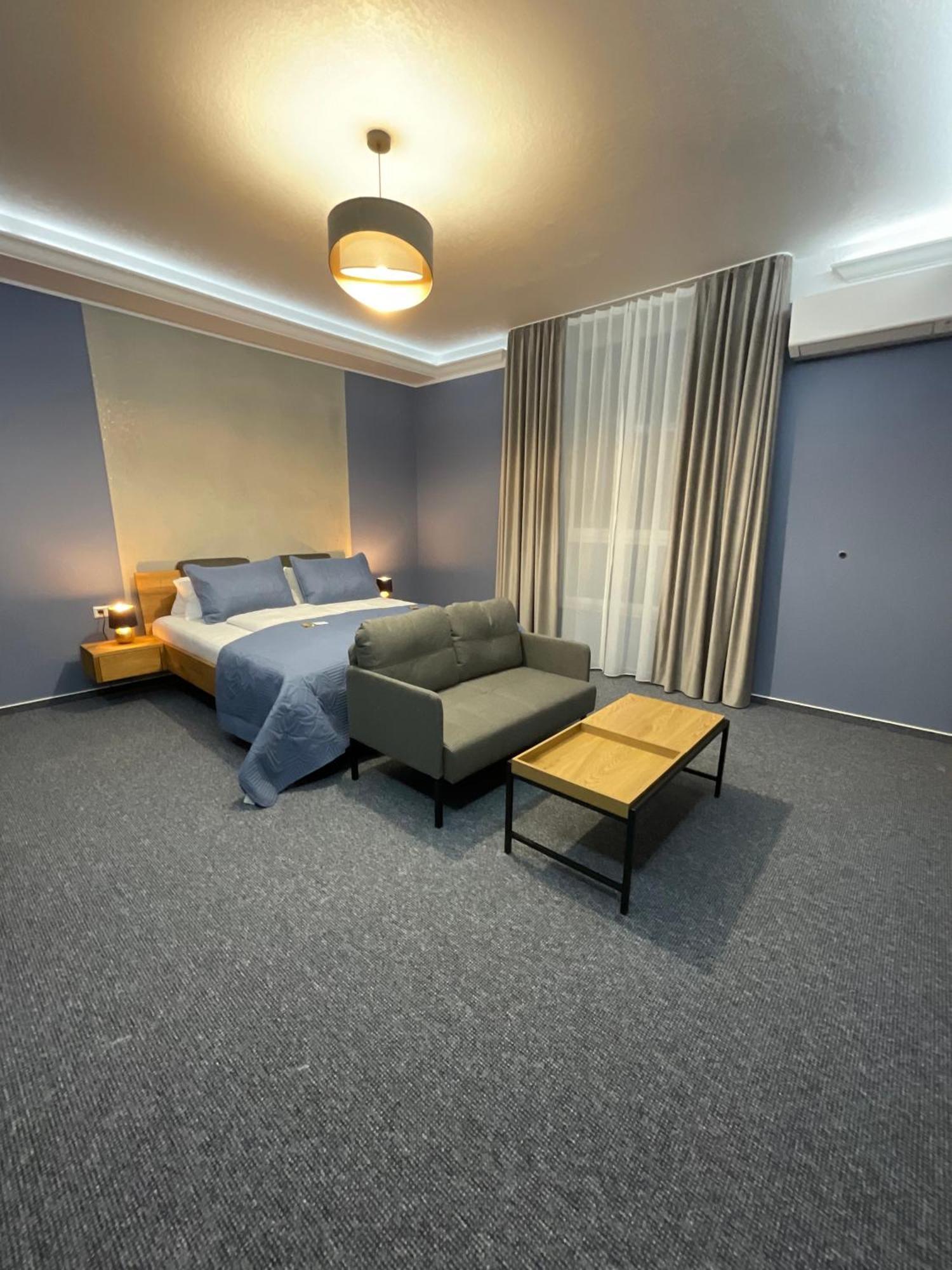 Hotel Residenz Luxury Apartments Metzingen  Bagian luar foto