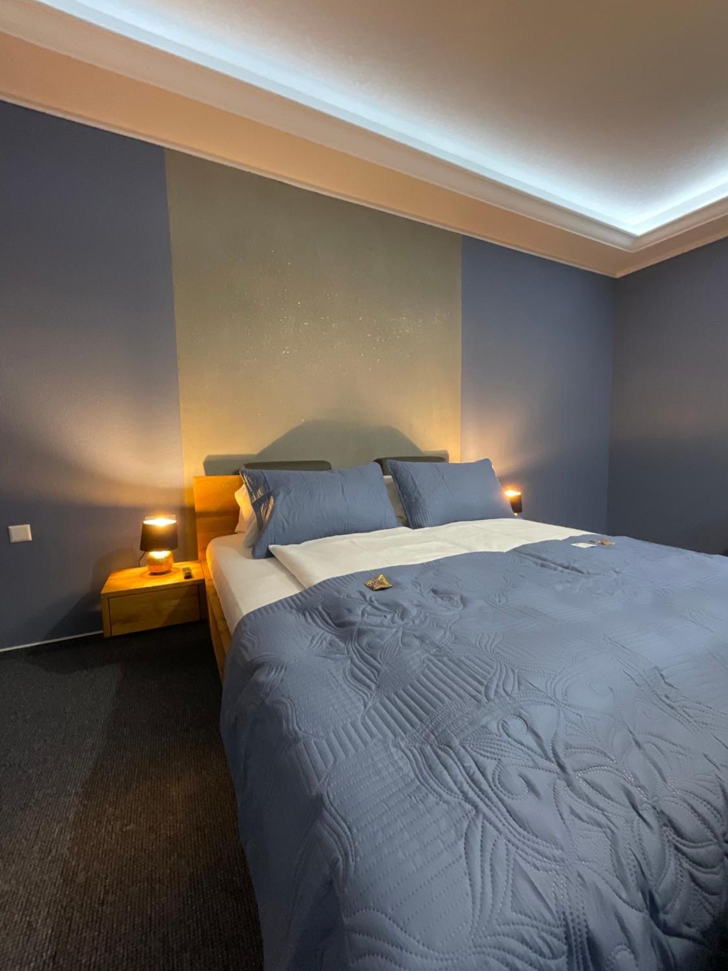 Hotel Residenz Luxury Apartments Metzingen  Bagian luar foto