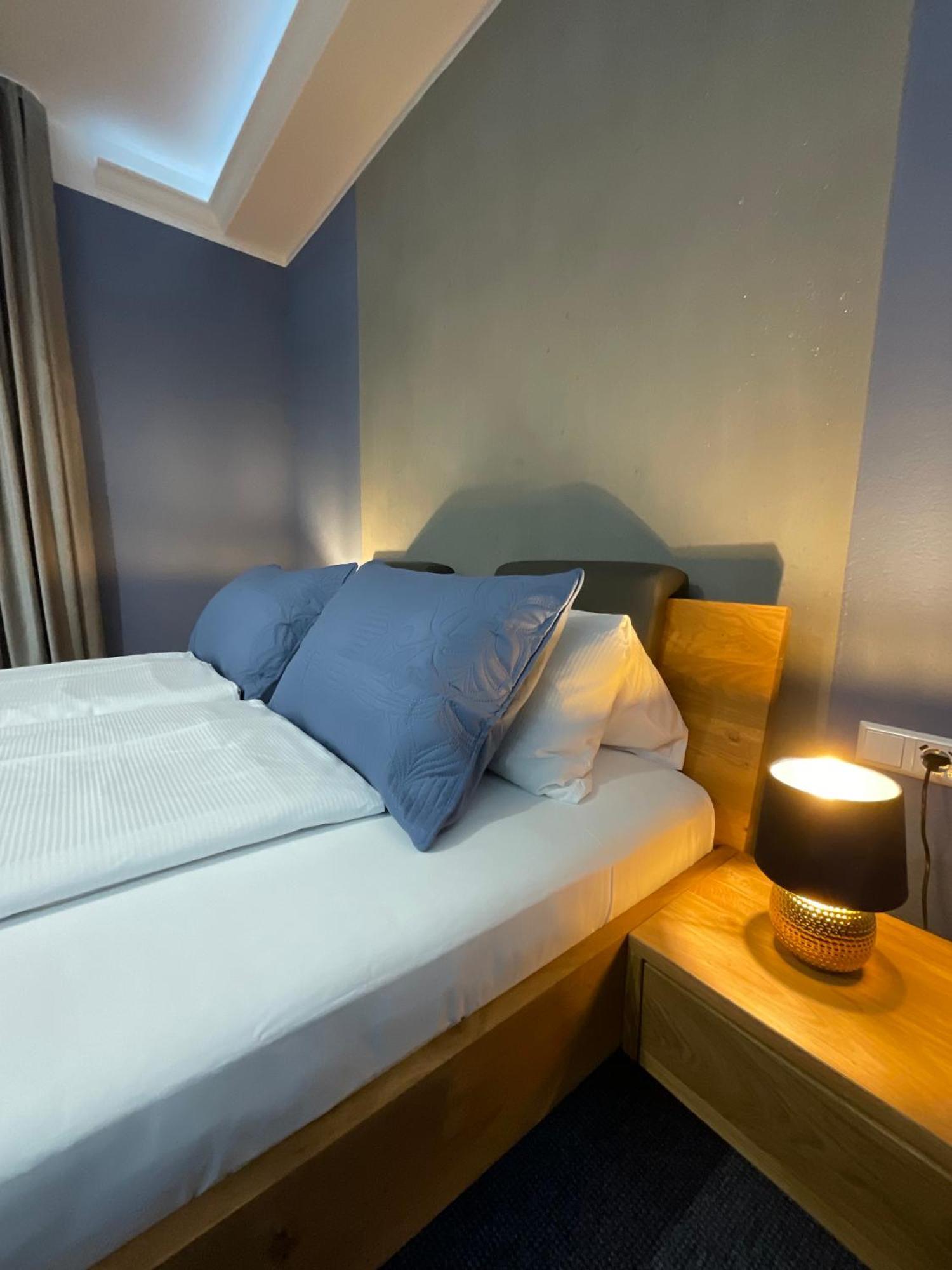 Hotel Residenz Luxury Apartments Metzingen  Bagian luar foto