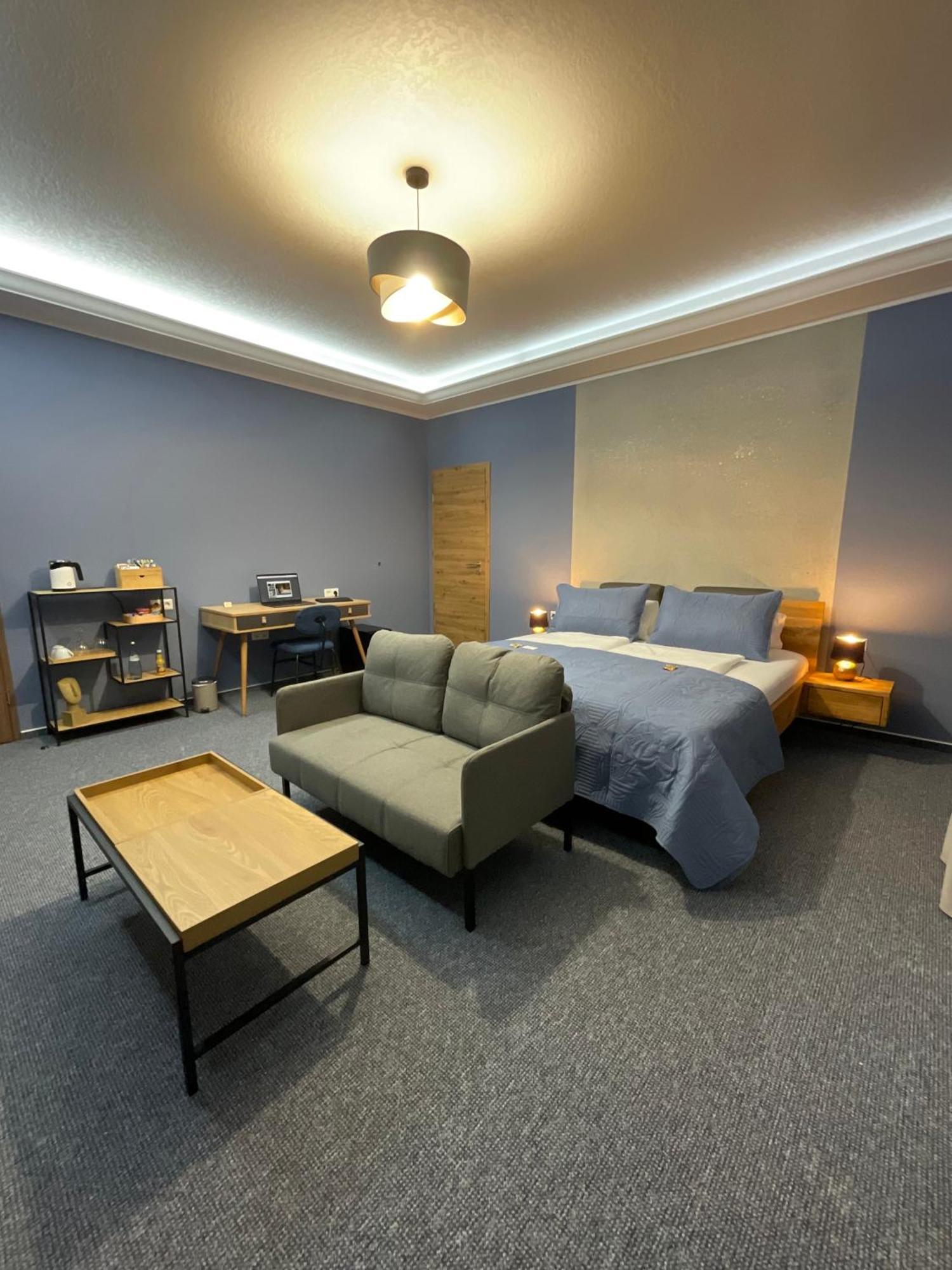 Hotel Residenz Luxury Apartments Metzingen  Bagian luar foto