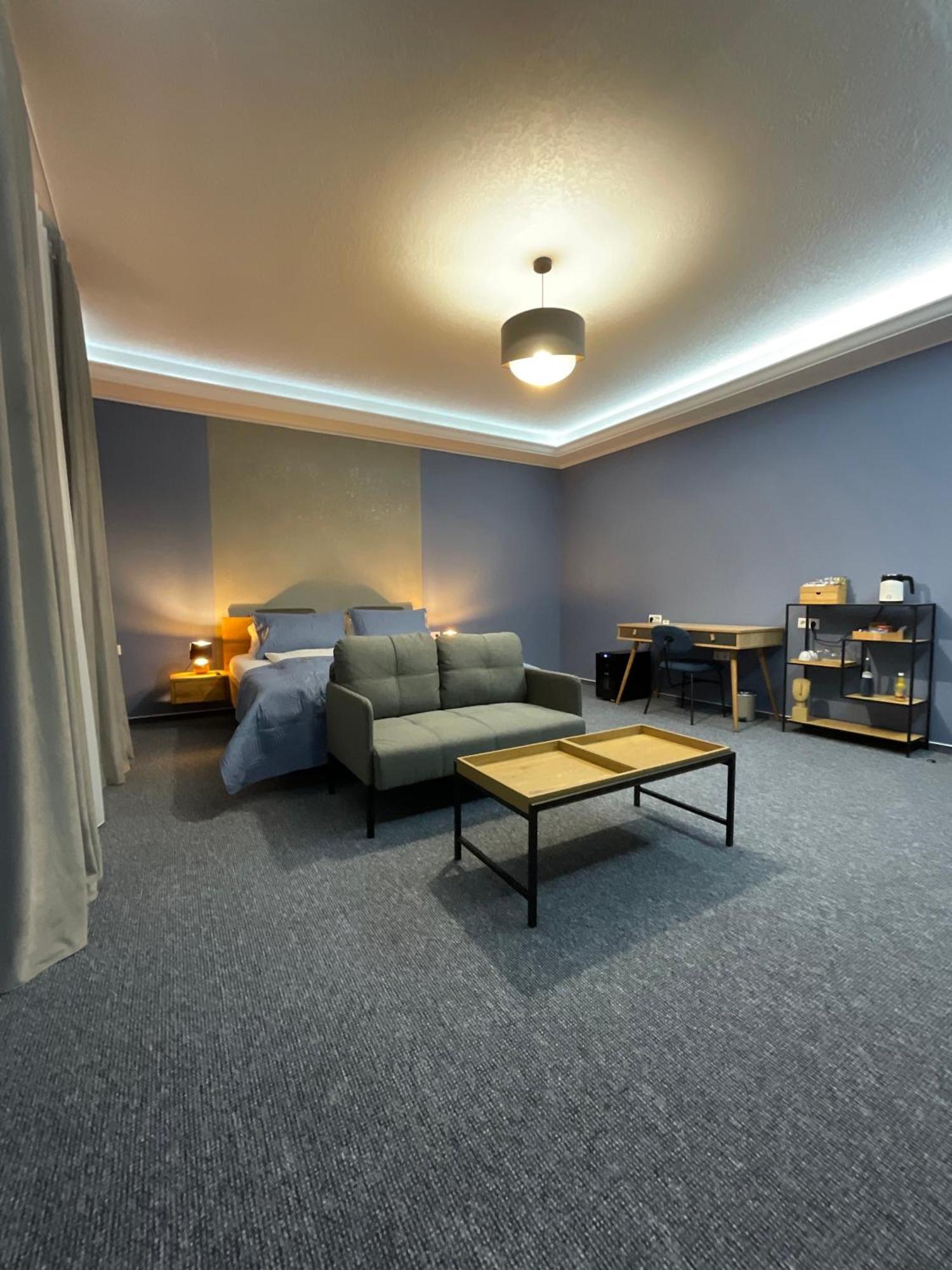 Hotel Residenz Luxury Apartments Metzingen  Bagian luar foto