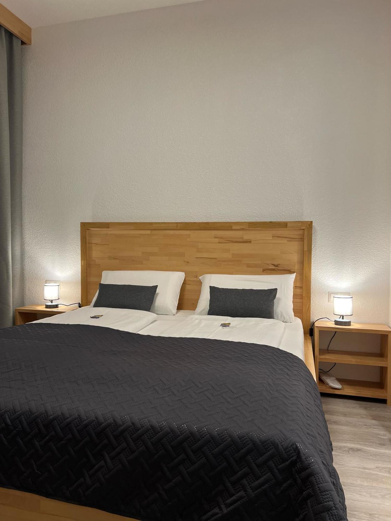Hotel Residenz Luxury Apartments Metzingen  Bagian luar foto